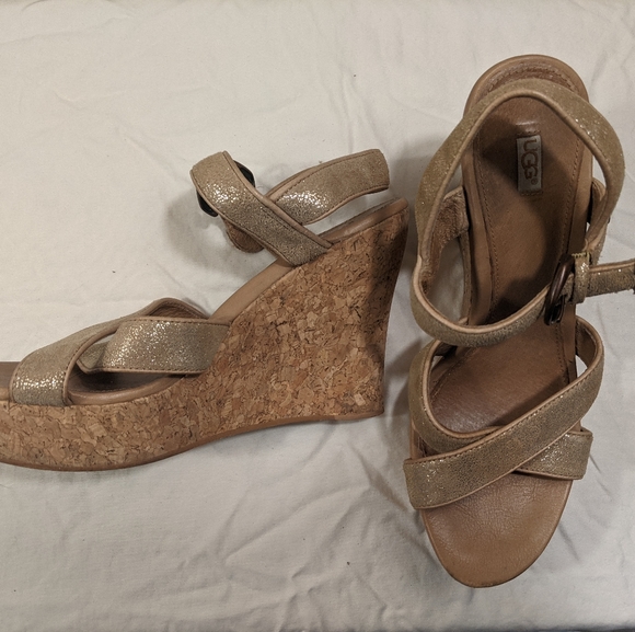 Wedge Heels UGG Gold Leather Strap size 8 - platform heels - Picture 9 of 13